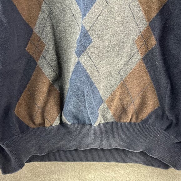 Van Heusen Sweater Mens Large Argyle Navy‎ Blue V Neck - Picture 2 of 8